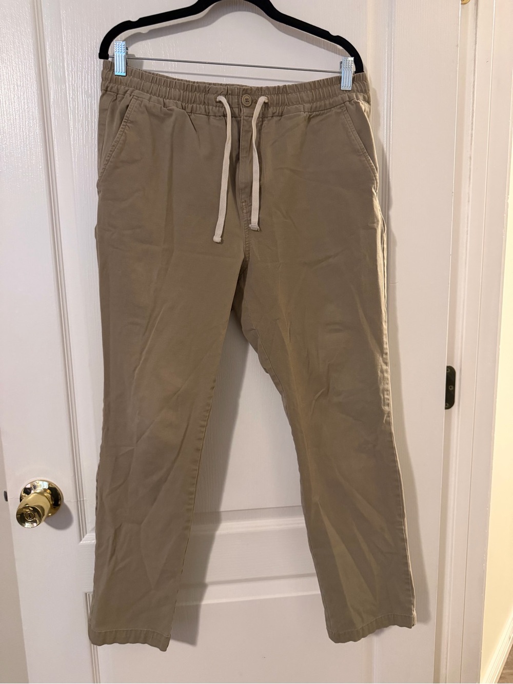 J. Crew Men's Drawstring Chinos in Khaki/Tan